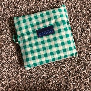 NWOT green gingham standard baggu